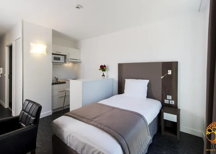 Adonis Dijon Maison Internationale